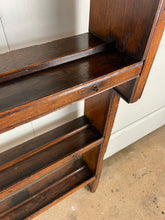 Load image into Gallery viewer, Georgian Scalloped Trimmed Plate Rack