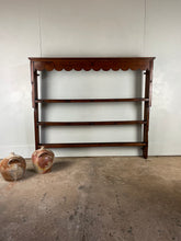 Load image into Gallery viewer, Georgian Scalloped Trimmed Plate Rack