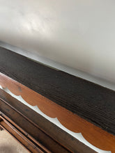 Load image into Gallery viewer, Georgian Scalloped Trimmed Plate Rack