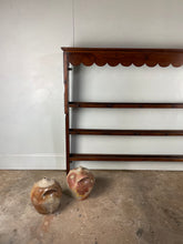 Load image into Gallery viewer, Georgian Scalloped Trimmed Plate Rack