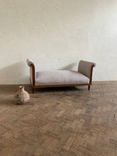 Load image into Gallery viewer, Pale Lilac French Day Bed