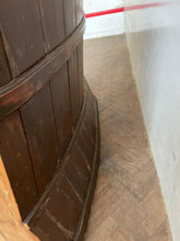 Load image into Gallery viewer, 18th Century Tavern Settle