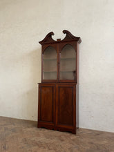 Load image into Gallery viewer, 18th / 19th Century Mahogany Bookshelf / Cabinet