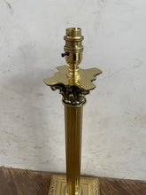 Load image into Gallery viewer, Brass Column Lamp