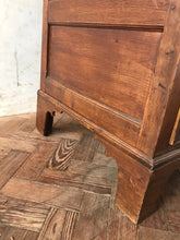Load image into Gallery viewer, Very Large George III Oak Cupboard.