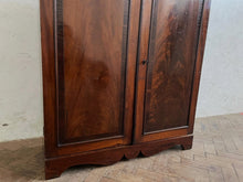 Load image into Gallery viewer, 18th / 19th Century Mahogany Bookshelf / Cabinet