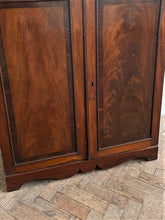 Load image into Gallery viewer, 18th / 19th Century Mahogany Bookshelf / Cabinet