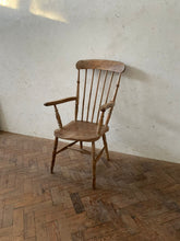 Load image into Gallery viewer, Rustic Oak Farmhouse Carver