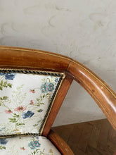 Load image into Gallery viewer, Edwardian Sofa