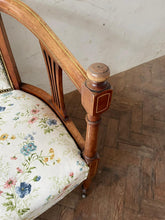 Load image into Gallery viewer, Edwardian Sofa