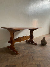 Load image into Gallery viewer, 20th C Swedish Pine Table