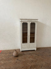 Load image into Gallery viewer, 20th C Swedish Pine Table