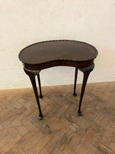 Load image into Gallery viewer, 1930's Mahogany Side Table