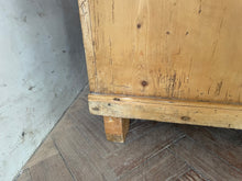 Load image into Gallery viewer, Eastern European Chest of Drawers