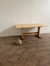 Load image into Gallery viewer, Scrubbed Pine Table