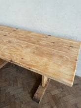 Load image into Gallery viewer, Scrubbed Pine Table