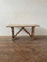 Load image into Gallery viewer, Spanish Oak Table