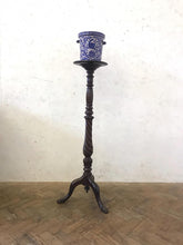 Load image into Gallery viewer, Victorian Torchere
