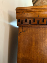 Load image into Gallery viewer, Georgian Mahogany Linen Press.
