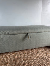 Load image into Gallery viewer, Blanket Box on Covered Bun Feet
