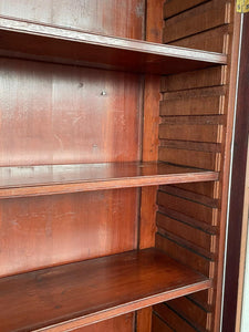 18th / 19th Century Mahogany Bookshelf / Cabinet
