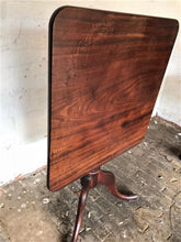 Load image into Gallery viewer, Georgian Mahogany Tilt Top Table
