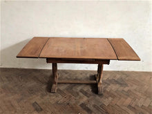 Load image into Gallery viewer, Extendable Oak Table
