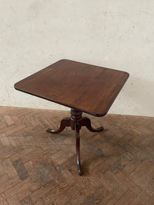 Georgian Mahogany Tilt Top Table