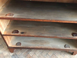 Beautiful Victorian Chest of Drawers with Brushing Tray.